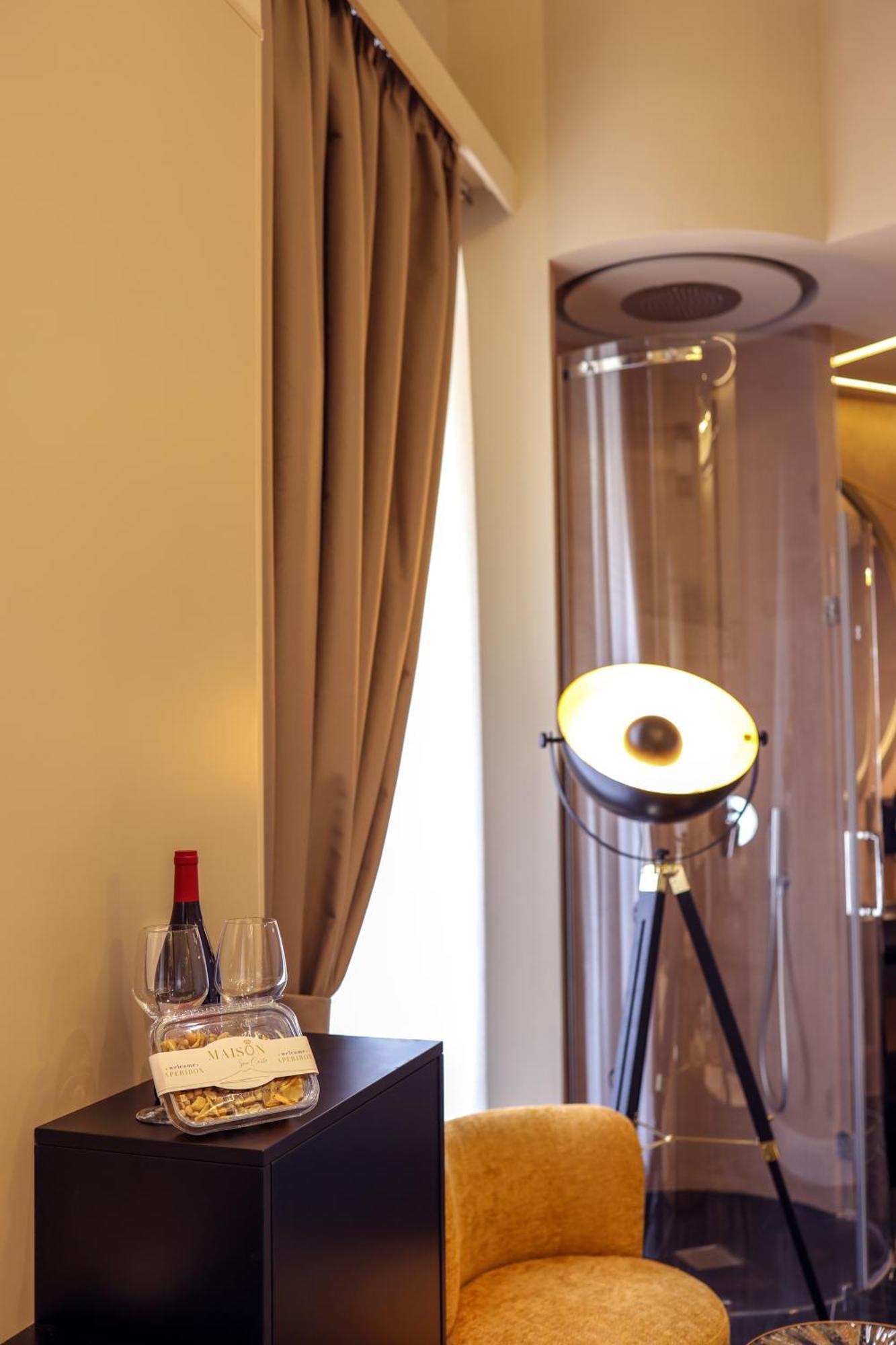 Maison San Carlo Luxury Suites Naples Luaran gambar