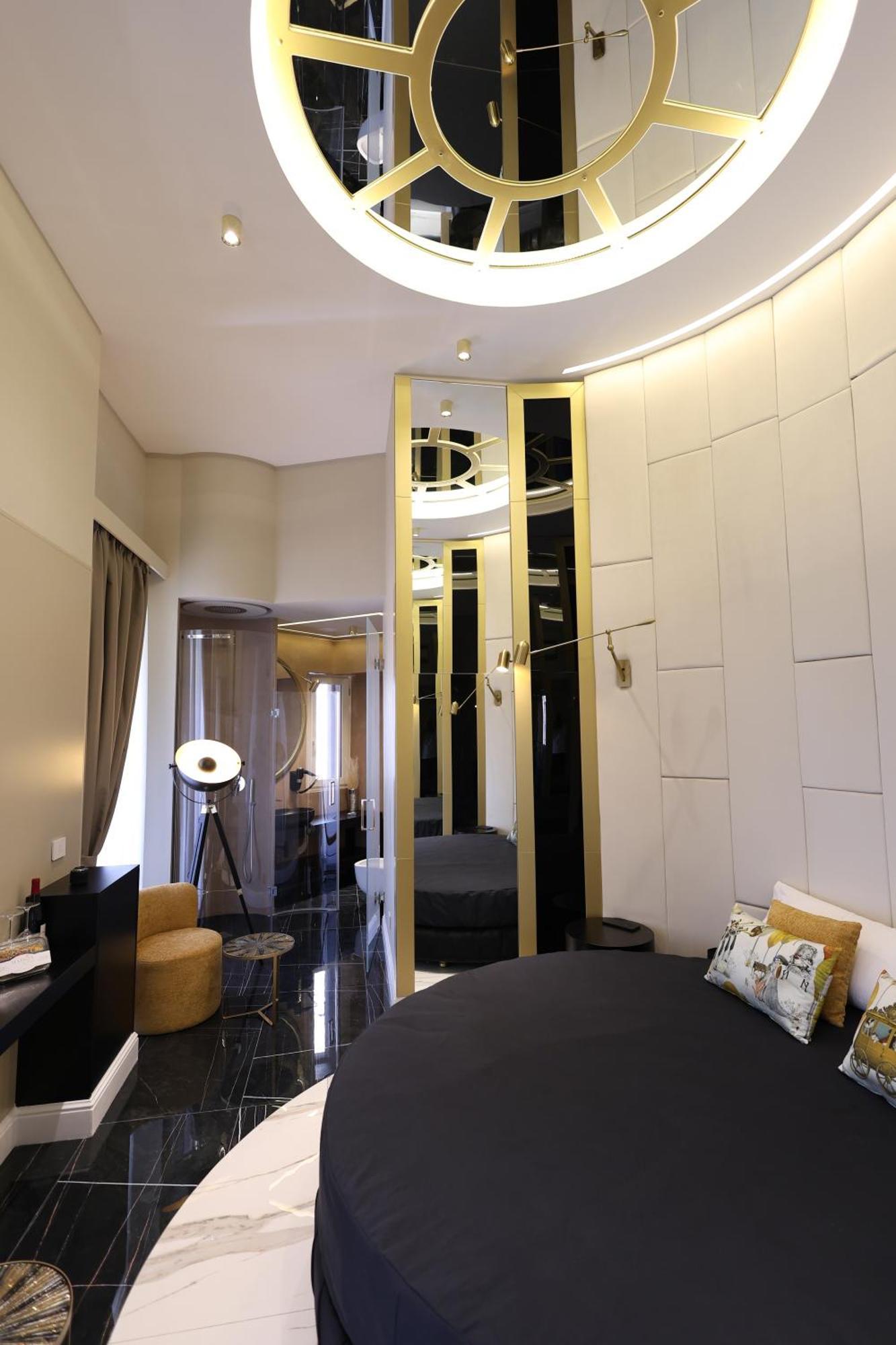 Maison San Carlo Luxury Suites Naples Luaran gambar