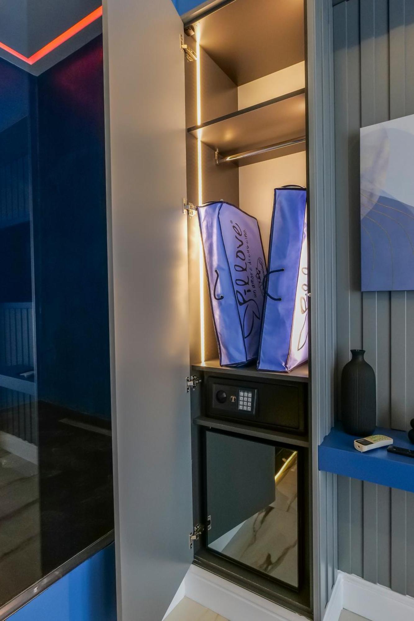 Maison San Carlo Luxury Suites Naples Luaran gambar