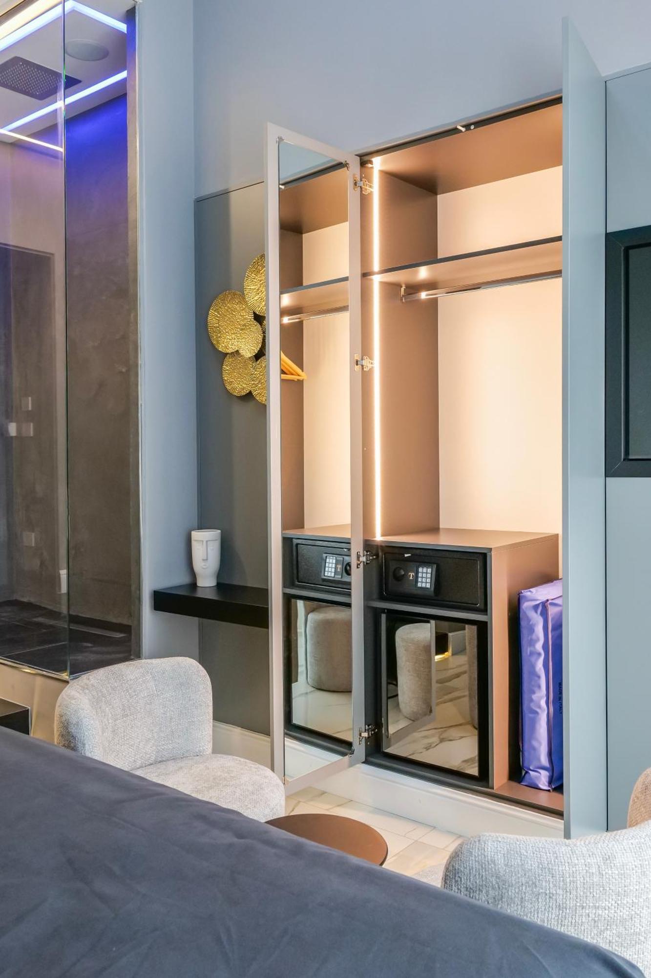 Maison San Carlo Luxury Suites Naples Luaran gambar
